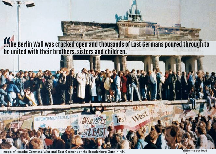 Wikimedia Commons image: West and East Germans at the Brandenburg Gate 1989