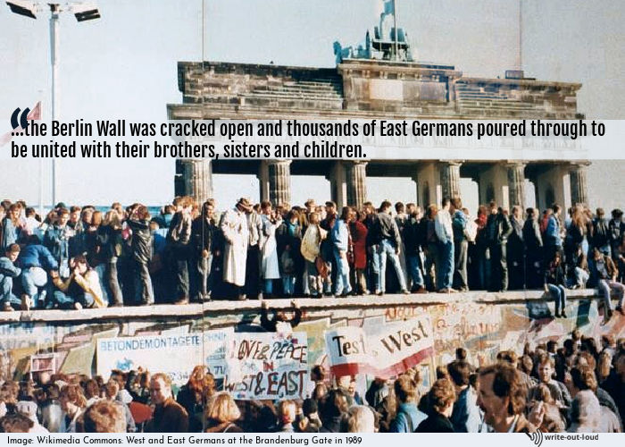 Wikimedia Commons image: West and East Germans at the Brandenburg Gate 1989 Wikimedia Commons image: West and East Germans at the Brandenburg Gate 1989